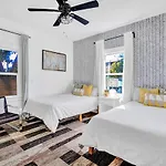 Charming Spanish Mid-Century Gem Near Lax/Beaches