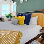 Charming Spanish Mid-Century Gem Near Lax/Beaches