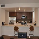 La Close To Melrose Hill 30 Day Stays