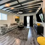 Memorable Renovated 1Br Unit By The Pool