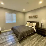 Newly Built Townhouse - Prime Hollywood Location