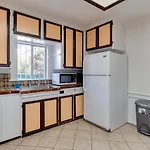 Los Angeles 3 Bedroom Charmer Large Guest House