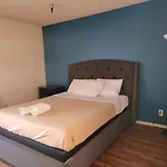 Charming Hotel Style Beverly Hills