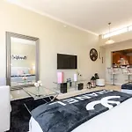 Hollywood Loft Apartments Free Parking Close To Studios Universal