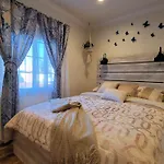 Adorable Modern Guesthouse With Full Kitchen