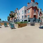 Marina Del Rey 2 Bedroom Apartment Near Venice Beach!