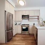 Luxury 1 Bedroom In The Heart Of West Hollywood/Beverly Hills!