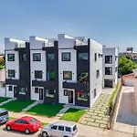 Modern 4 Bedroom Charmer W/ Rooftop Deck #2