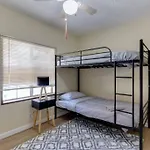 3 Bedroom Mid-Wilshire Charmer Near Downtown