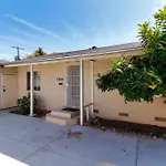 3 Bedroom Mid-Wilshire Charmer Near Downtown
