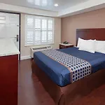 Travelodge By Wyndham Harbor City