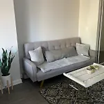Modern Condo With Pool ,Near Hollywood,Dtla, Melrose