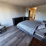 La/Beverly Hills Hotel Style Unit