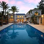 Sophisticated Grand Mansion In Prime Beverly Hills