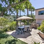 Gorgeous Villa W/Pool, Spa, B-Ball Court & View!