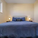 Beautiful Sunny La Oasis - 4Br,2Bt Whole House - Private Pool And Large Backyard!
