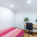 Spacious Home With Garden & Pool