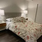 Lovely 2/2 Apartment In Heart Of Santa Monica With Free Parking