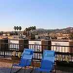 Blue Palm Hollywood Aprtments