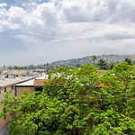 Sunset Strip 2 Bedroom 2 Bathroom With Pool & Views