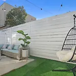 Modern House Central Location