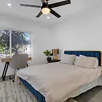 Modern House Central Location