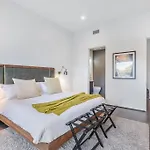 Luxury Gardner Villa 5Bdr !!!