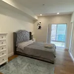 Gorgeous Apt With Parking In Ktown La