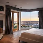 Hollywood Hills Modern Sanctuary-Jaw Dropping View