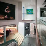 Hollywood Hills Modern Sanctuary-Jaw Dropping View