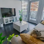 Downtown Paradise Escape With 2 Pools / Hot Tubs