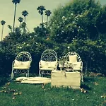 Elegant White Cottage, Venice Beach, California