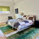 Venice Beach Bungalow