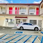 Paradise Inn