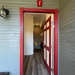The Red Guest House In Downtown Los Angeles
