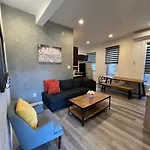 The Red Guest House In Downtown Los Angeles