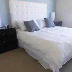 2 Bedroom 2 Bathroom Masterpiece With Pool