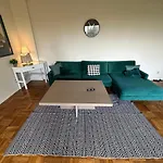 La Brea Apartment