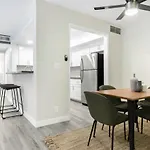 Beverly Grove 2Br Nr Cedar Sinai Hospital Lax-124