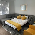 Marina Del Rey 2 Bedroom Apartment