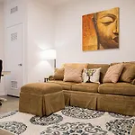 Live And Work Space In Hollywood