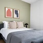 Hollywood Studio W Pool Gym Nr Melrose Shops Lax-1004