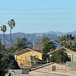 Private Room In Los Angeles La With Tv & Wifi & Ac & View Of Hollywood Sign & Private Fridge & Shared Kitchen!!!