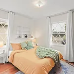 Dazzling Westside 4 Bedroom Home-Minutes To The Beach
