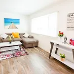 Chic Koreatown 1 Bedroom Close To Downtown La With Free Gated Parking