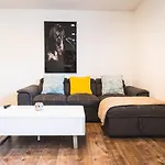Cozy Koreatown 1 Bedroom Modern Furnished Free Parking