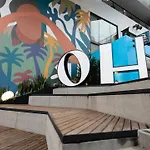 Cozy Hollywood Get Away