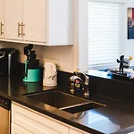 Modern Remodeled 1-Bedroom Close To Hollywood Walk Of Fame With Parking