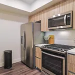 Modern Lux 2 Bedroom In The Heart Of Santa Monica!