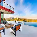 Modern Villa With Unmatched Skyline Views